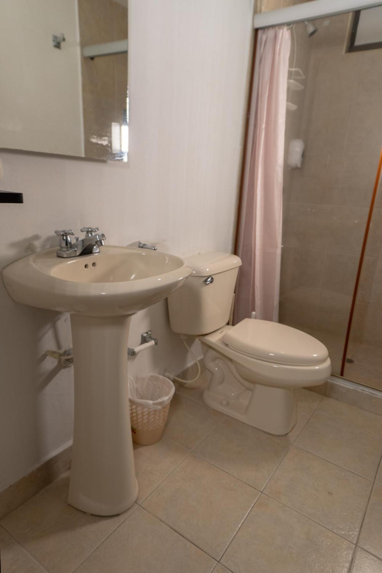 Aparta Hotel Roca Marina Santa Marta  Exteriör bild